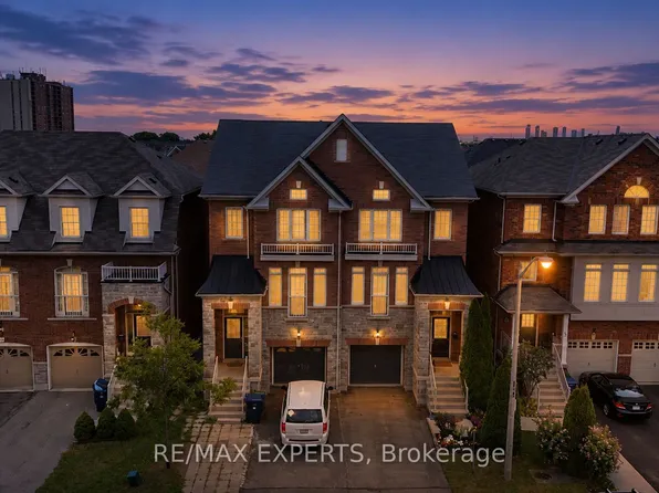 38 Betty Nagle St, Toronto, ON M9M 0E2