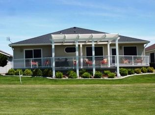 135 Bellerive Ln, Pasco, WA