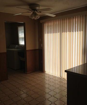 Eat-in Kitchen