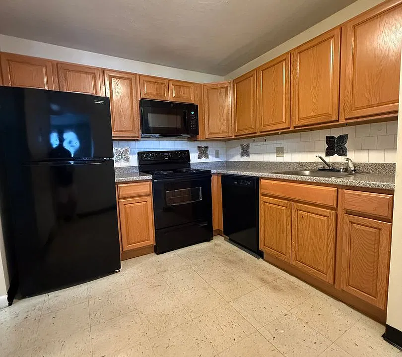 740 Central St #202B