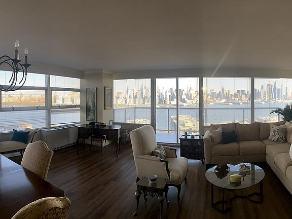 living room with 180 degree nyc skyline views