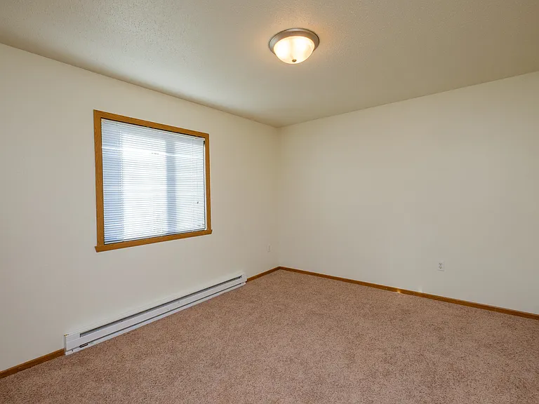 Fargo, ND Bridgeport Apartments | Bedroom