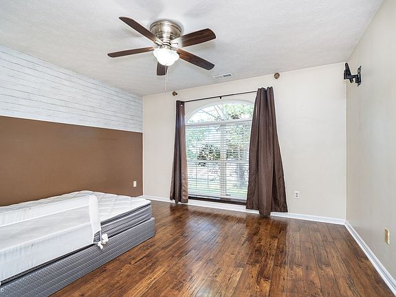 5th image of 10194 Plantana Blvd