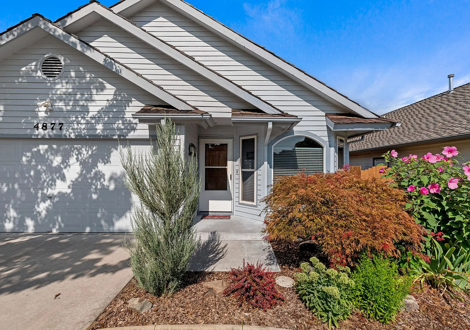 Available Now-3bd, 2b Home near Greenbelt in Garden City — Photo 4