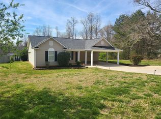 5304 Oaktree Dr, Gastonia, NC 28052