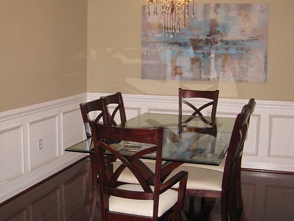 Tranquil DR for entertaining