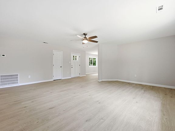 5th image of 1051 Tim Currin Rd