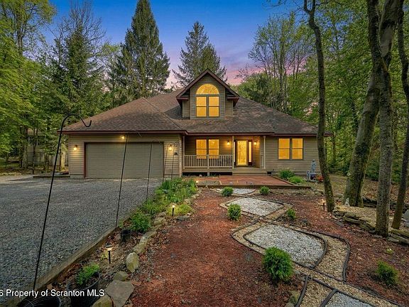 2nd image of 42 Wildflower Cir