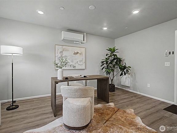 3rd image of 17527 110th Avenue E #D