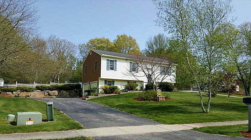 1st image of 105 Erin Dr