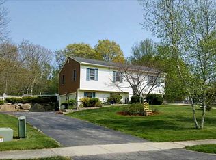 105 Erin Dr, South Kingstown, RI 02879