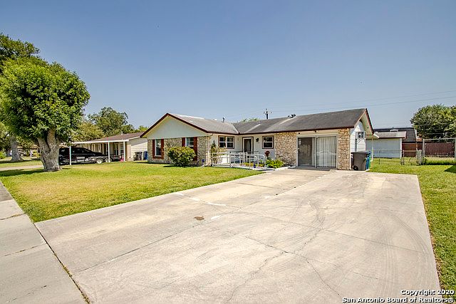1st image of 7122 Woodgate Dr