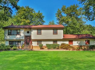 219 Long Clove Rd, New City, NY 10956