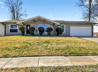 3027 Westminster Dr, Florissant, MO 63033
