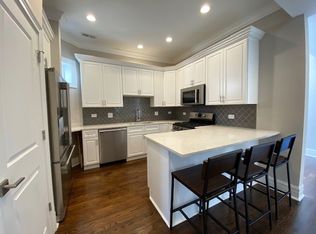 3728 N Magnolia Ave #26, Chicago, IL 60613