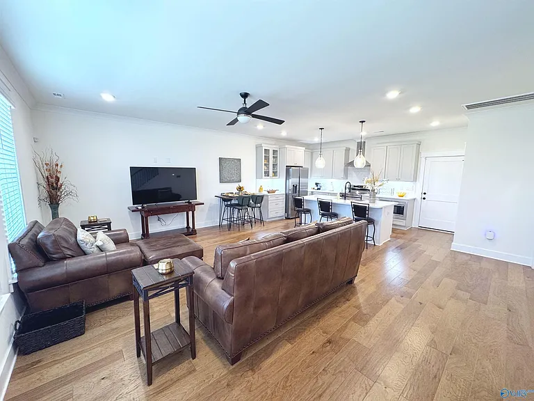 701 Town Madison Blvd — Photo 7