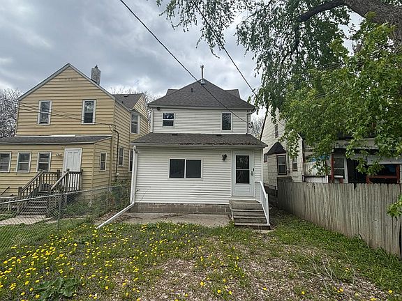 4th image of 466 Edmund Ave