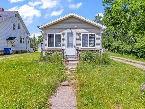 250 Grand St, Michigan Center, MI 49254