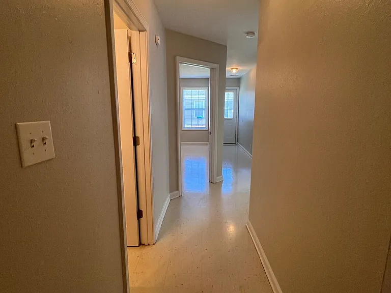 9101 Pembroke Oak Grove Rd #3E — Photo 17