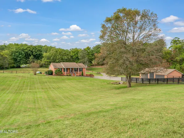 4853 Shady Rd, Strawberry Plains, TN 37871