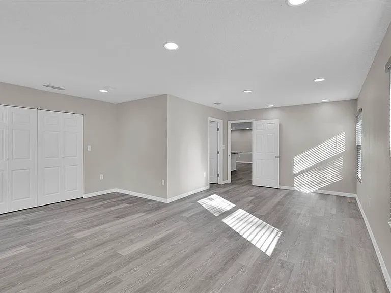 855 S Holmes Blvd — Photo 13
