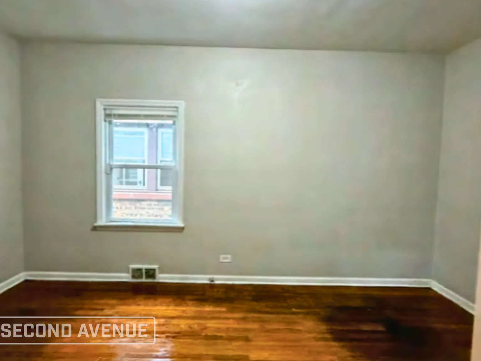 4 bed, 1.0 bath, 1920 sqft, $1,999 — Photo 4