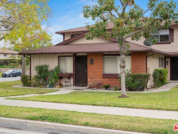2nd image of 1106 W Calle De Las Estrellas APT 1