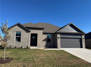 400 N Gaggle Rd, Farmington, AR 72730