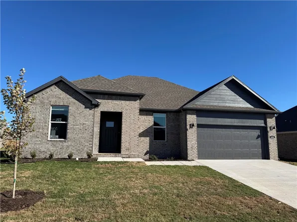 400 N Gaggle Rd, Farmington, AR 72730