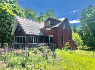 627 Carlton Rd, Newfoundland, PA 18466