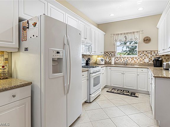 3rd image of 3161 Cottonwood Bnd APT 1203