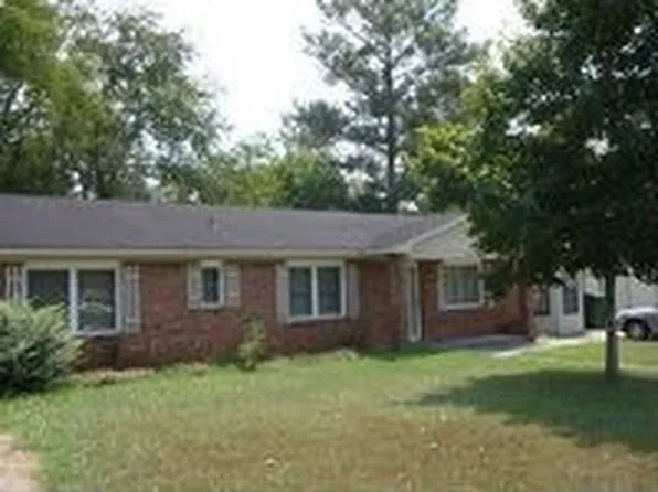 5112 Ortega Cir NW, Huntsville, AL 35810