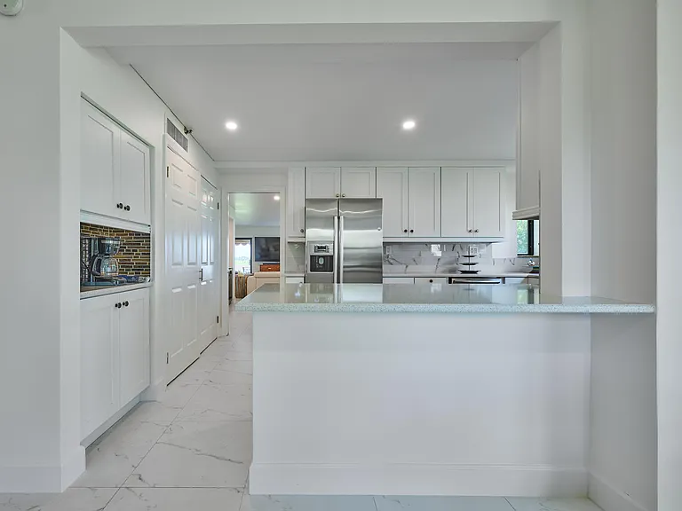 374 Golfview Rd #106 — Photo 15