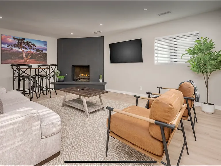 80 Oak Creek Blvd — Photo 13