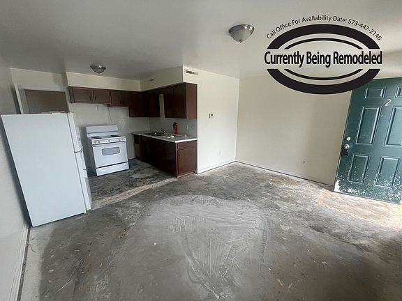 3rd image of 710 W Cunningham Dr APT 2