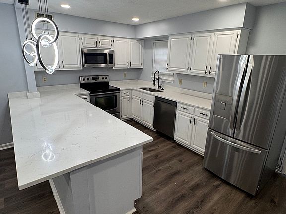 3rd image of 10675 Campus Way S