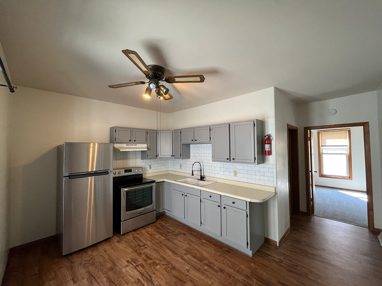 2 bed, 625 sqft, $1,200 — Photo 2