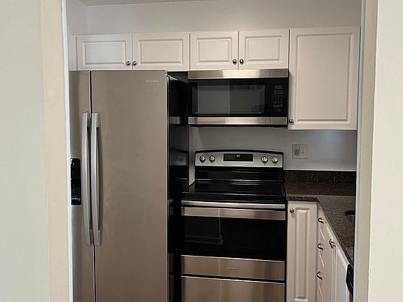 2nd image of 3917 Iowa Ave