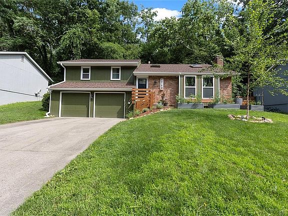 4th image of 6615 NW Caney Creek Dr