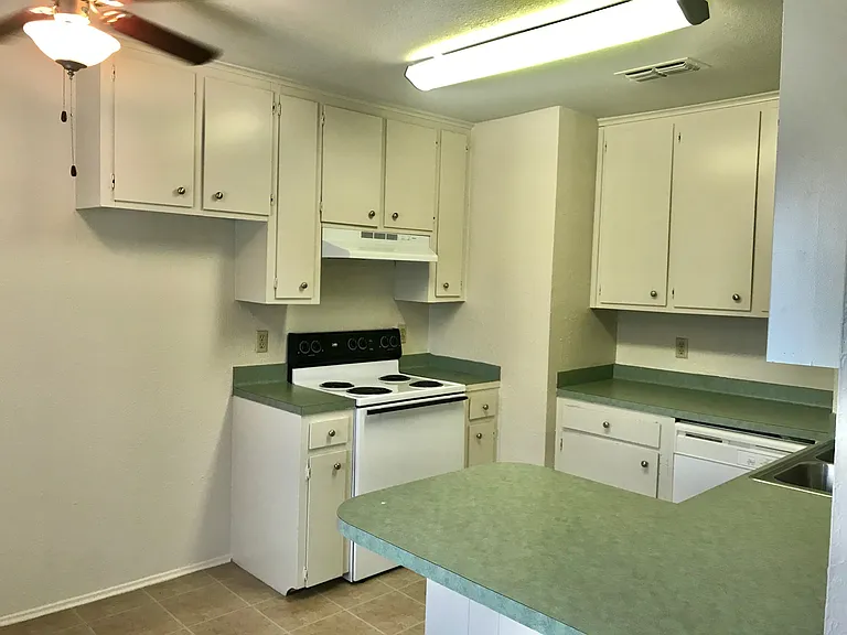 117 E Bingham Rd #A — Photo 3