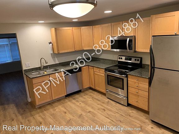 2nd image of 5413 NE 34th St Unit 7