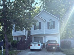 2840 Two Lakes Cir, Atlanta, GA 30349