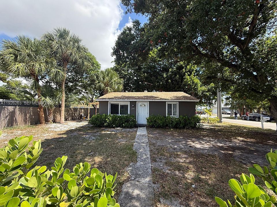 1st image of 1299 NE 40th Ct #1299