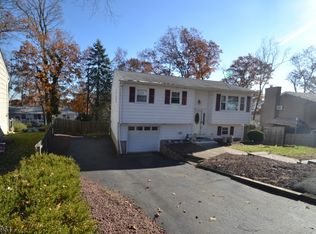 7 Normandy Cir, Hopatcong, NJ 07843