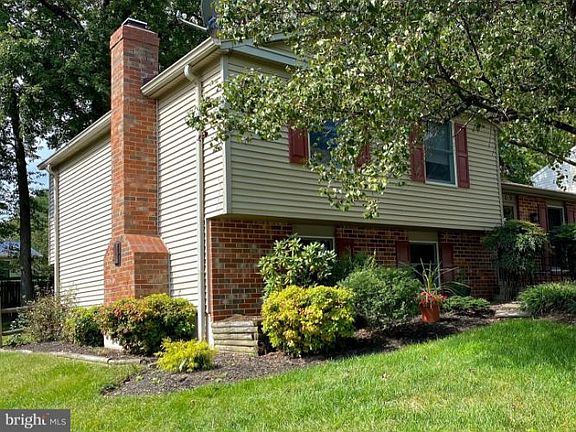 2nd image of 9309 Kenbrooke Ct
