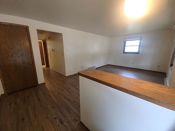2nd image of 1225-1227 Primrose Ln #1225