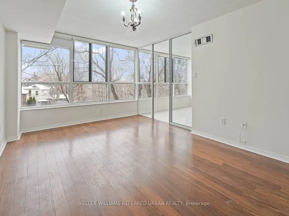 10 Tichester Rd #404, Toronto, ON M5P 3M4