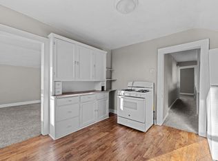 625 W 10th Ave #A, Oshkosh, WI 54902