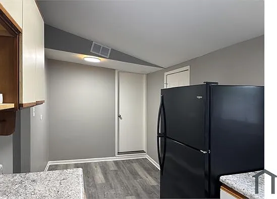 43050 N Lake Ave — Photo 7