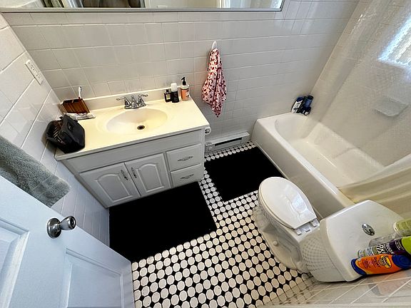 5th image of 149 Park Dr APT 31